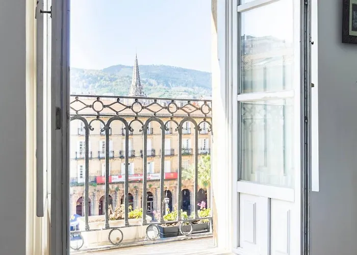 Plaza Nueva Pansiyon Bilbao